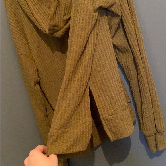 SHEIN long sleeve hooded shirt - Picture 5 of 6